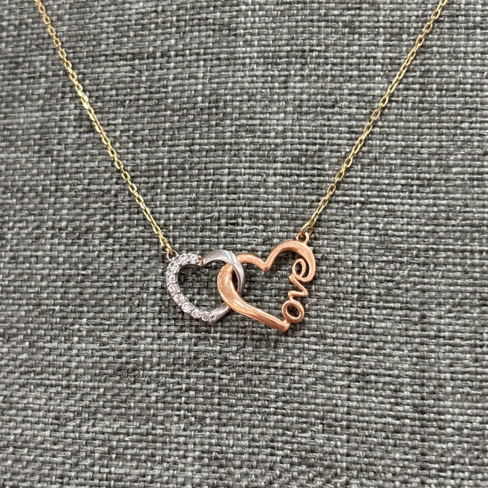 14K Tri-Color Gold Intertwined Connected Double Hearts Love Script Necklace 18" - Picture 3 of 6